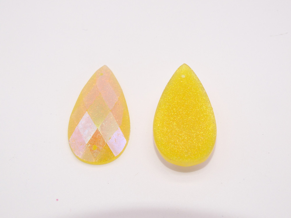 20 Pieces - 16 x 30 mm Tear Drop Stone Yellow Glitter AB image