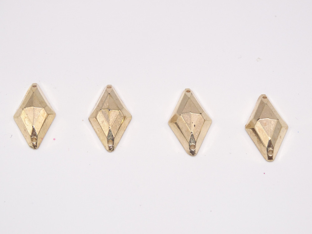 100 Pieces - 11 x 18 mm Diamond Stone - Gold image