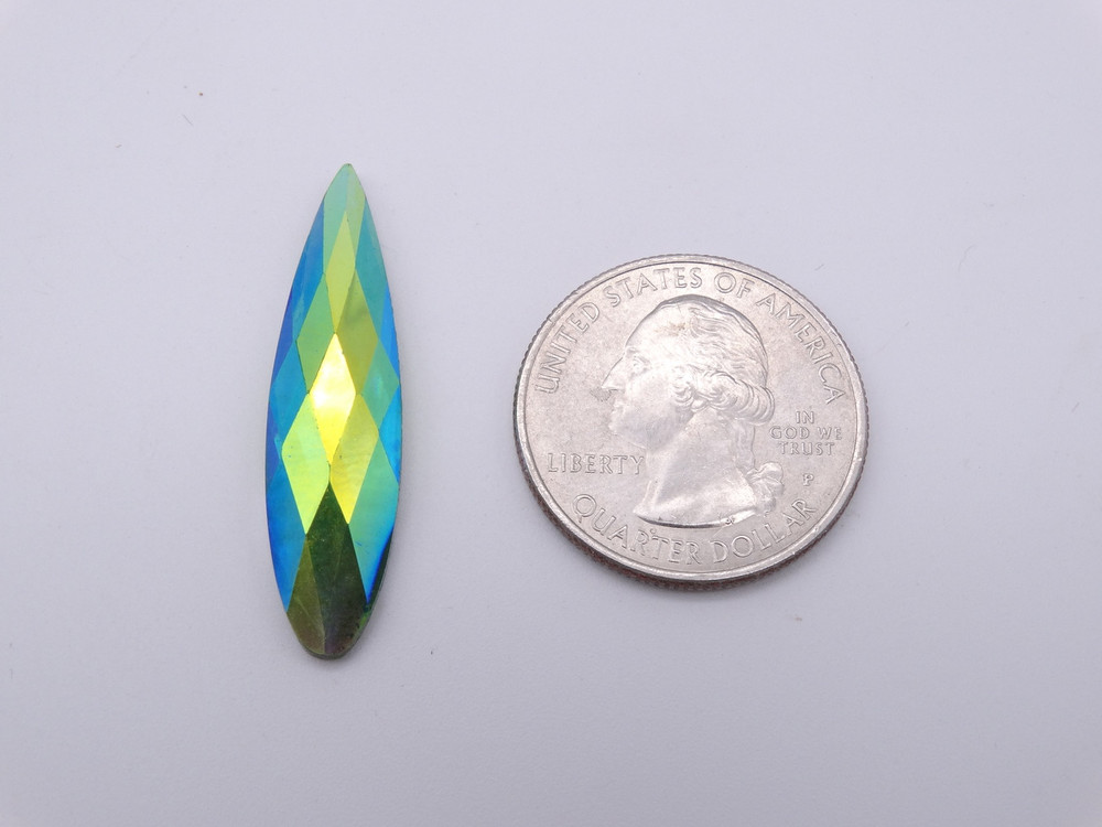 20 Pieces - 9 x 36 mm Teardrop Stone - Green AB image