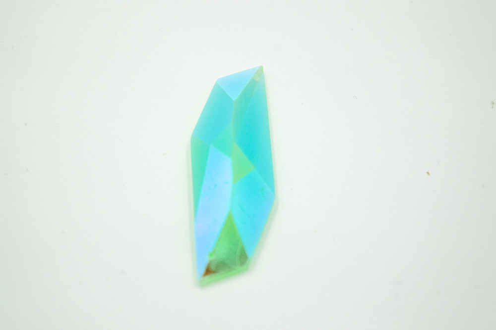 10 Pieces - Resin 15x47mm Hex Stone -Mint AB image